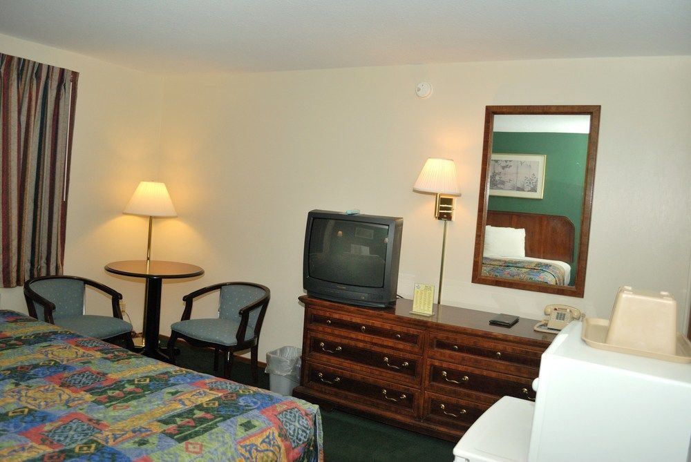 Royal Inn Hudson I-94 Екстериор снимка